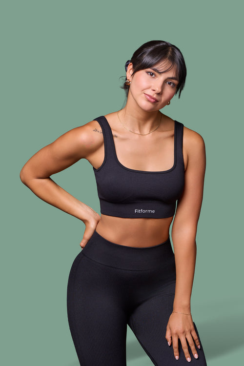 BLACK ESSENTIAL SET